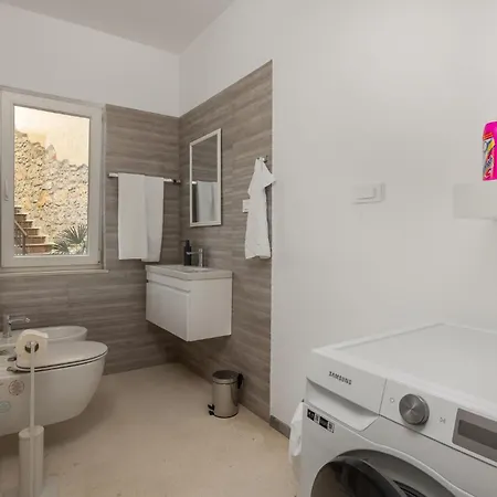 Dom wakacyjny 4 Bedroom Stunning In *