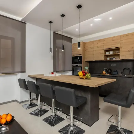 4 Bedroom Stunning In Crikvenica
