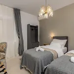 4 Bedroom Lovely In Dom wakacyjny